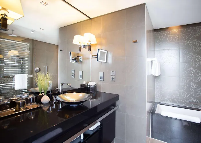 Hyatt Regency Szálloda 5*