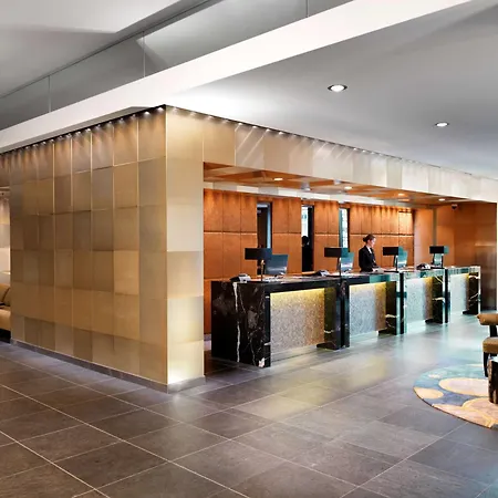 Hyatt Regency 호텔