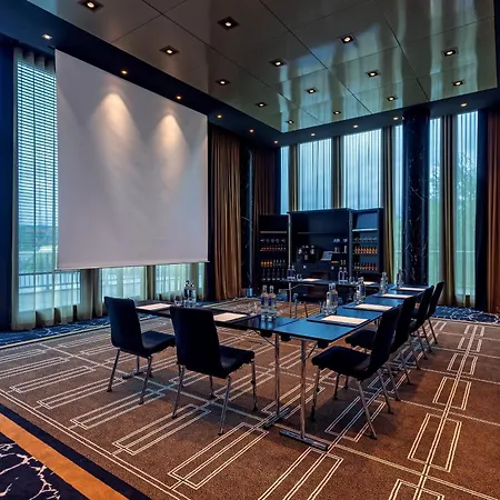 Hyatt Regency Hotel 5*