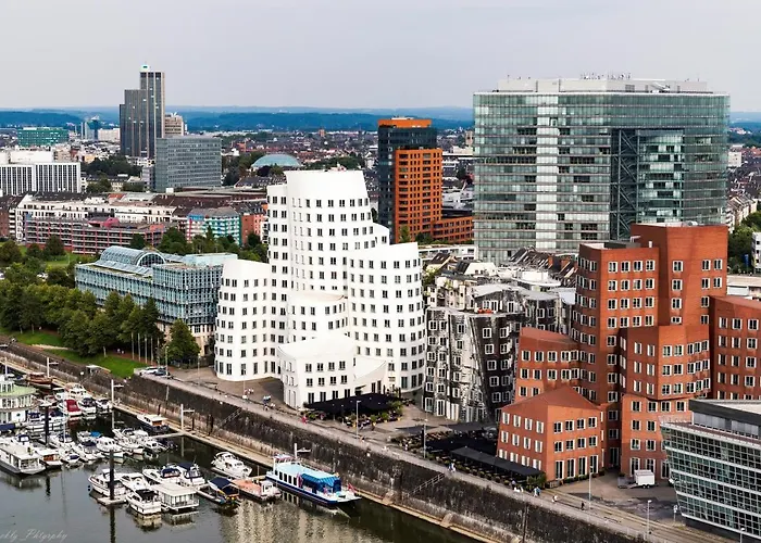 Hyatt Regency Hotel 5*