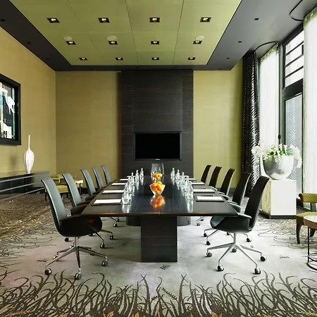 Hyatt Regency Hotel 5*