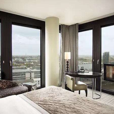 Hyatt Regency 5*