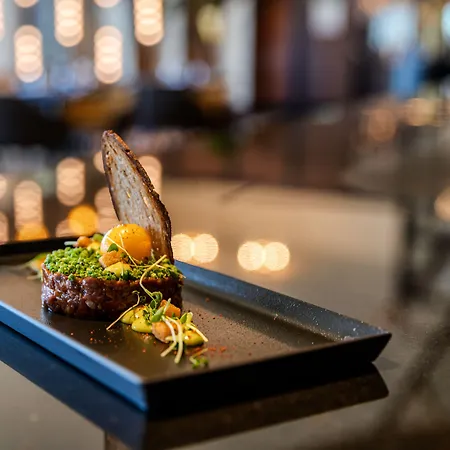 Hyatt Regency Hotel 5*