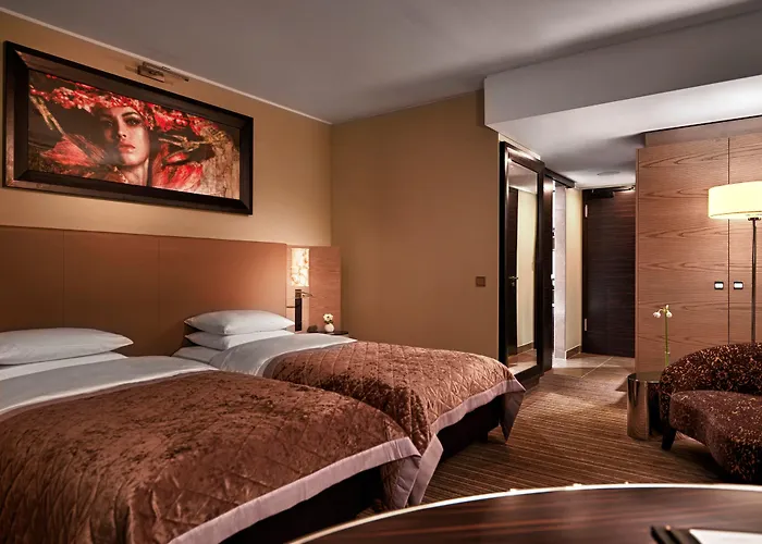 Hyatt Regency Hotel 5*