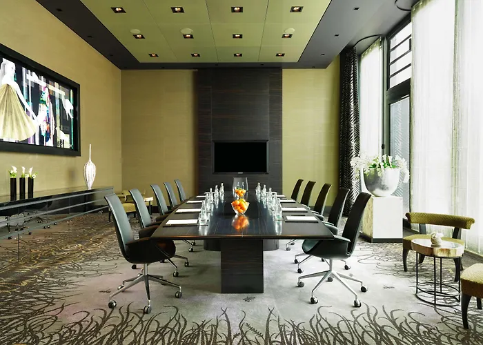 Hyatt Regency Hotel 5*