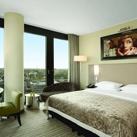 Hyatt Regency 5*